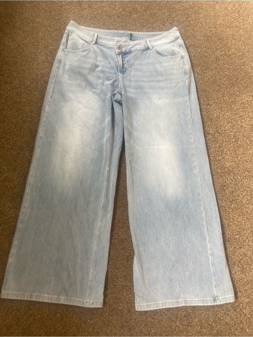 HALARA Wide Leg Light Wash Jeans (L)